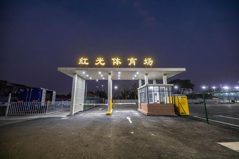 去这儿踢秋天里的第一场球揭秘沪上这处超美足球场地