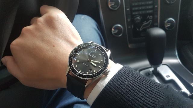 劳力士潜水表宝珀 (劳力士潜航者和宝珀五十噚哪个好)