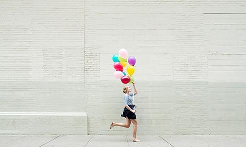 夸夸群那么火背后的原因叫人心酸,夸夸群彩虹屁
