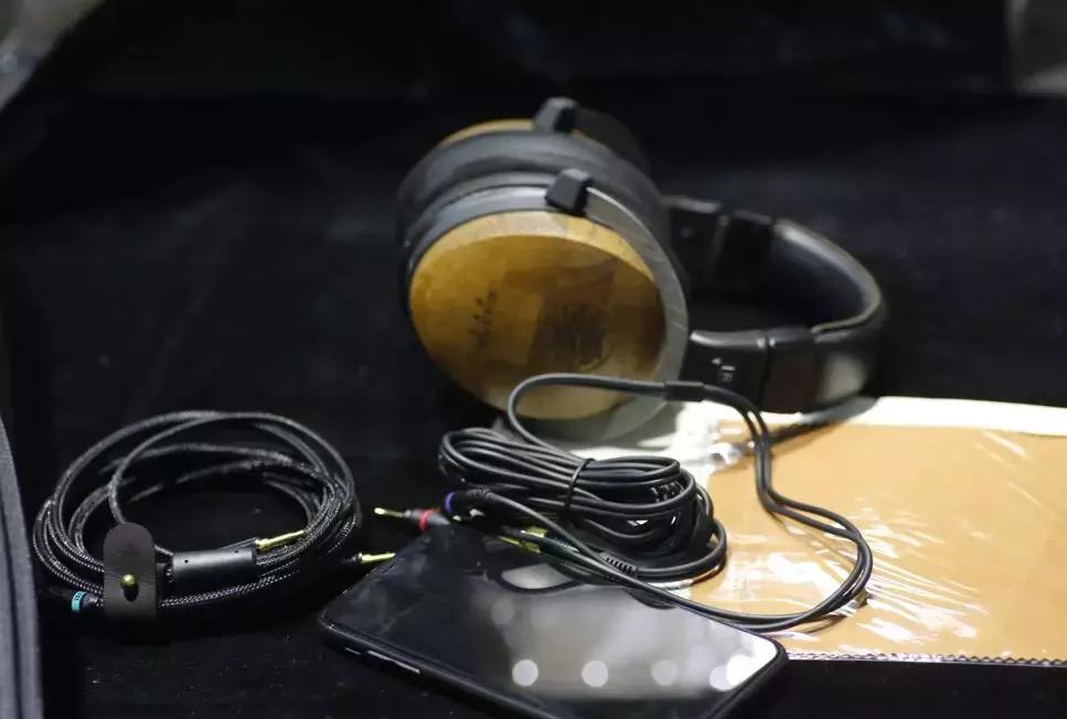 焕开箱丨又一俄罗斯风格可直推大耳—KennertonMagisterPro开箱