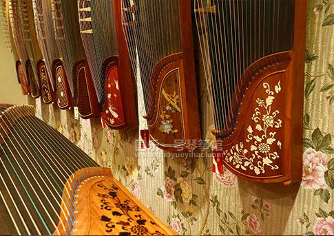 敦煌古筝大家闺秀怎么辨别真伪,假敦煌古筝和真的有什么区别