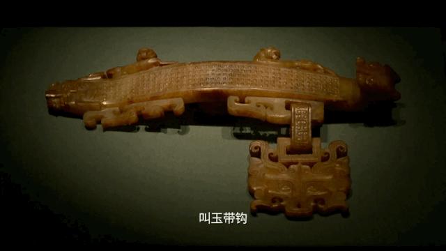 火出圈的中国高定我们也能买得起,打工人买不起衣服