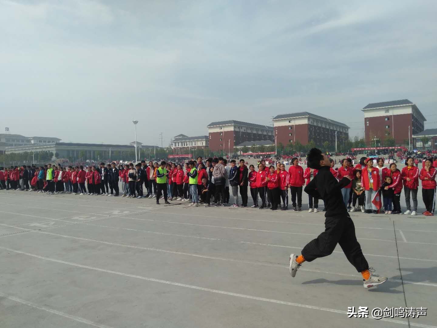 风驰电掣帅气逼人,风驰电掣神威