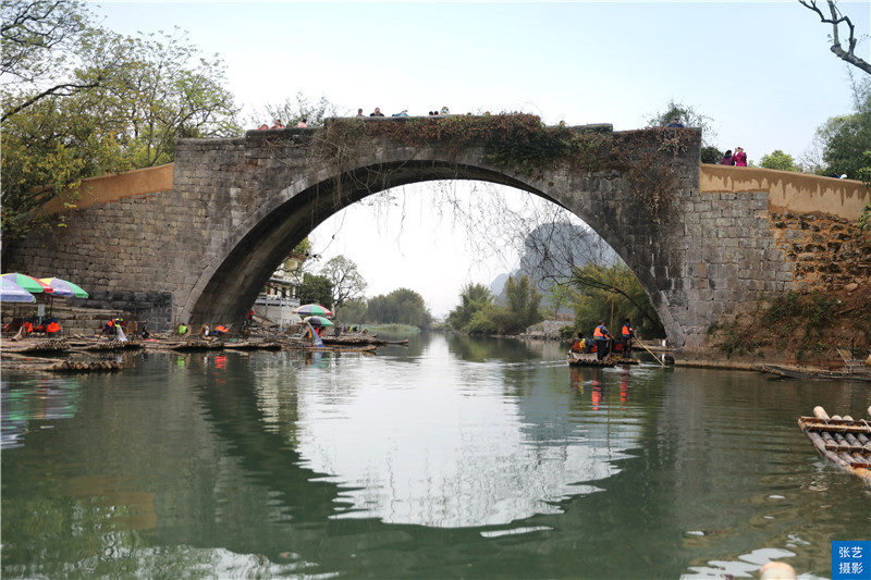 阳朔遇龙河8人船打水筏漂流,阳朔遇龙河竹筏八人筏