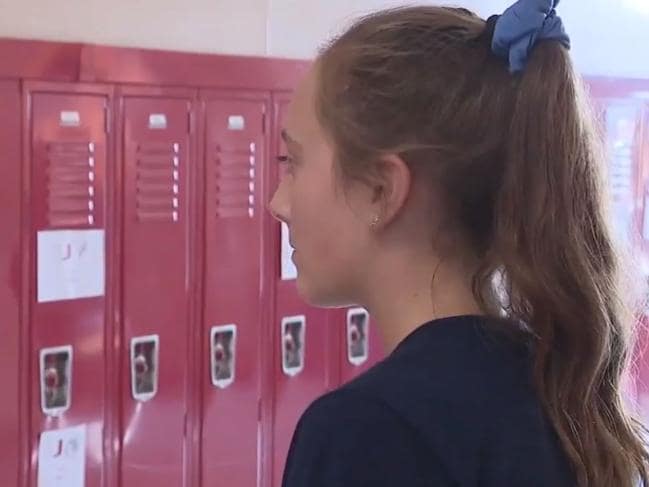 美国17岁少女昏睡综合症,美国女孩患罕见嗜睡症