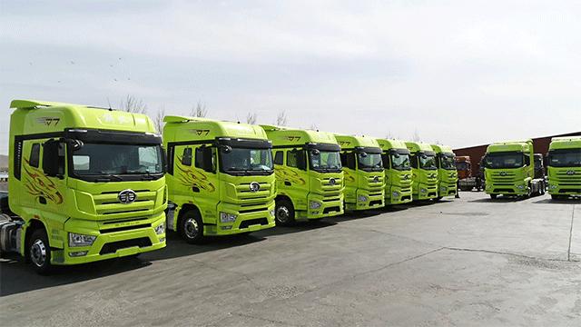 解放j7冷链牵引车行驶视频,解放j7大厢货