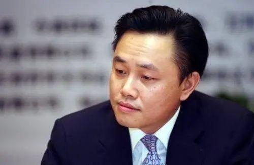 从住地下室的小贩到中国首富，黄光裕的财富之路，怎样炼成？