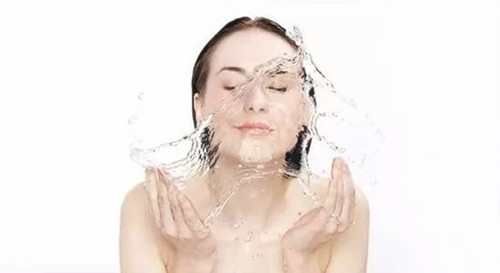 敏感肌肤泛红有斑怎么修复,脸上泛红敏感肌肤的注意事项