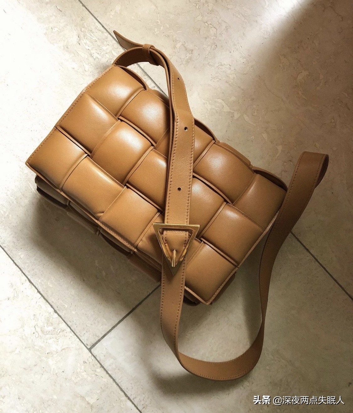 bv枕头包多少钱,bv枕头包价格