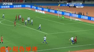 又浇水过多?国足门神足协杯罕见脱手,不止一次被自家草地坑了