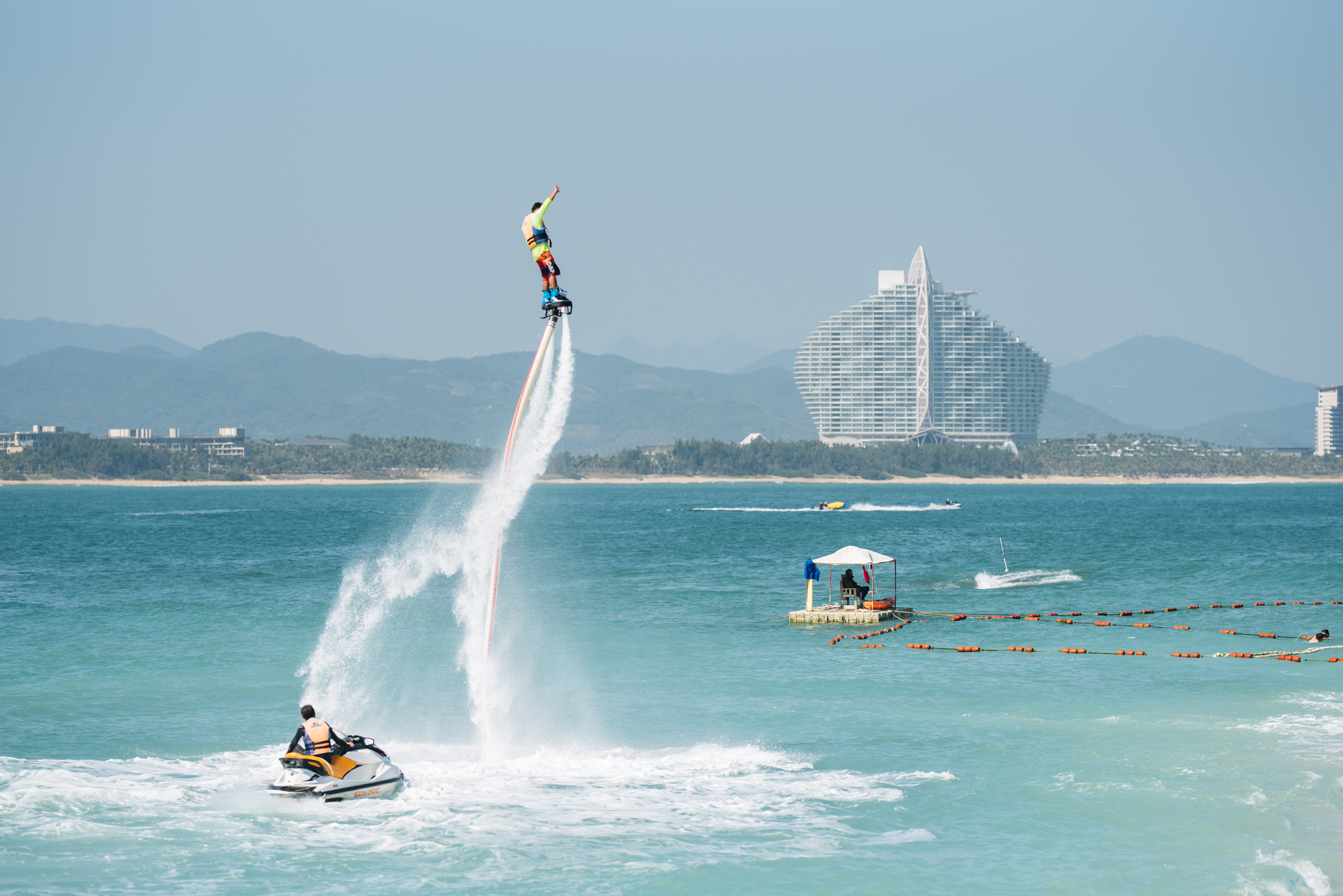 三亚旅游业恢复到旺季的火爆视频,三亚旅游业什么时候能恢复正常