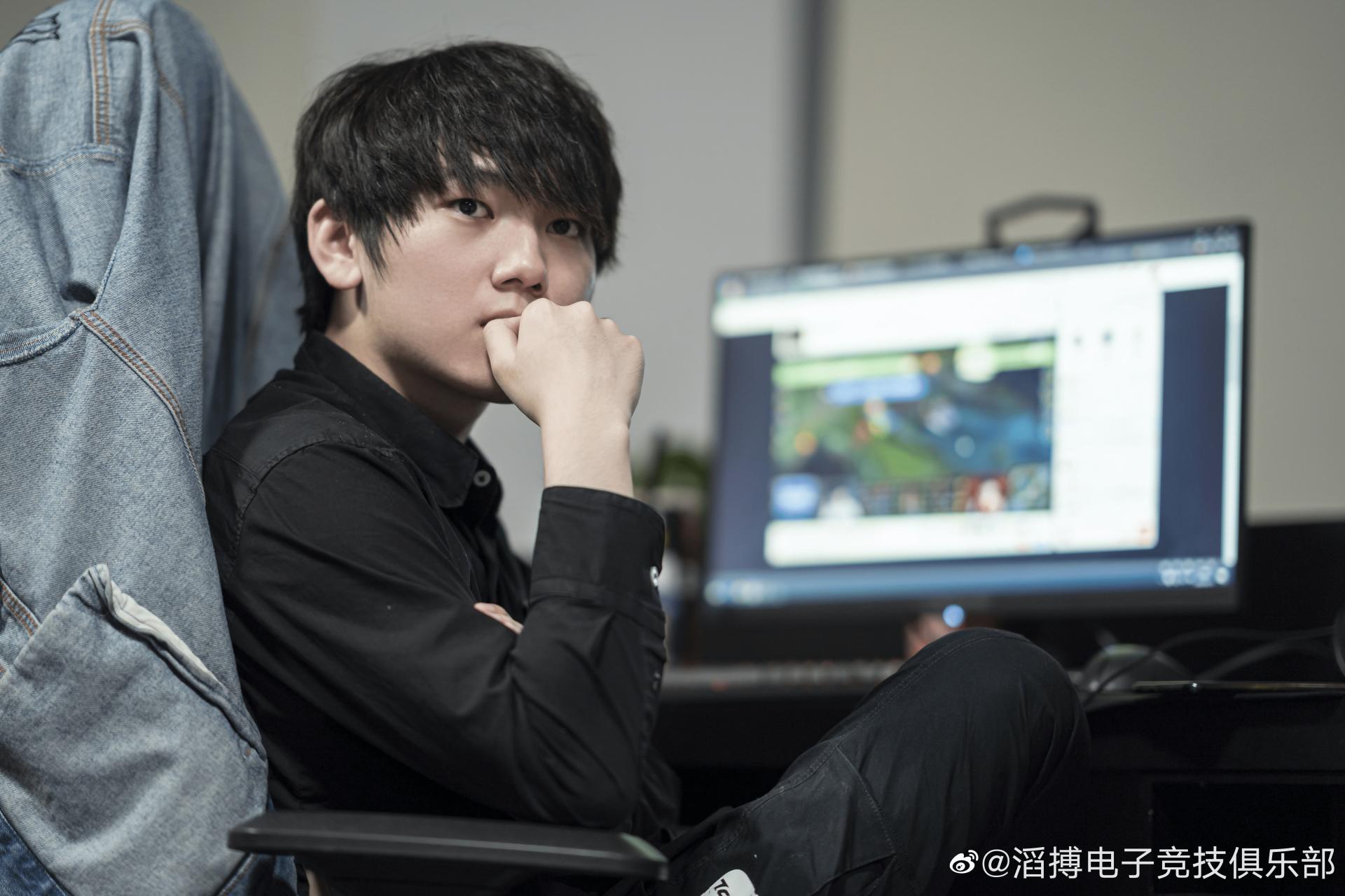 jackeylove商标,阿水jackeylove在tes首秀