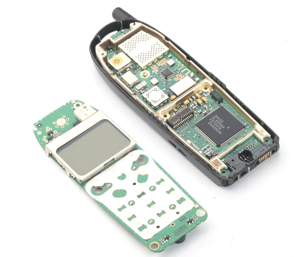 手机摔了一下有时关机有时正常,智能机摔了一下黑屏