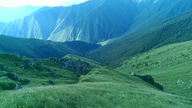 佛教四大名山之一五台山风景,五台山藏古寺全景图