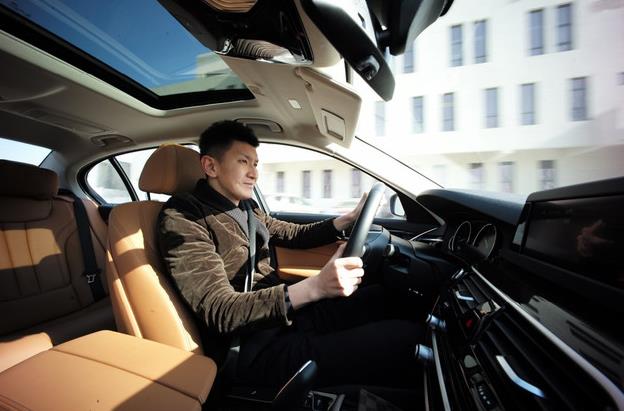 22款宝马525li用车分享,2022款宝马525lim运动套装用车成本