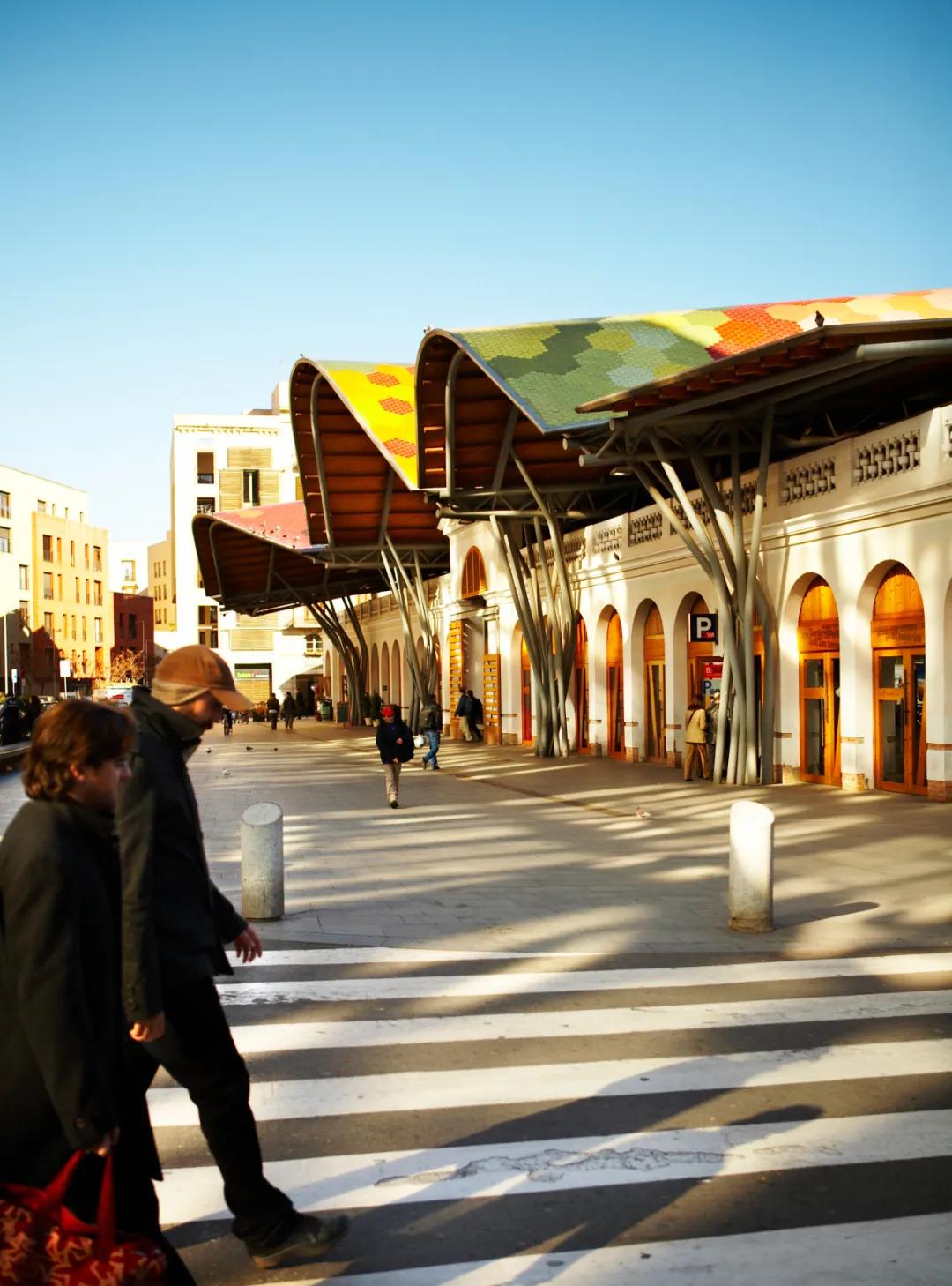 当你去旅行的时候,当你旅行的时候你在看什么