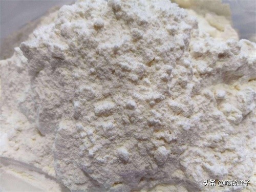 买面粉时，居然分高筋、中筋和低筋面粉，千万别买错，买错口感差