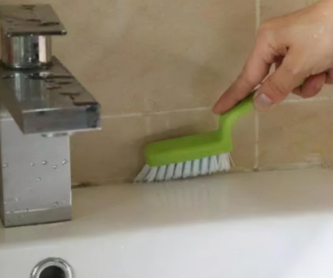 卫生间的小飞虫用什么消灭最快,卫生间的小飞虫怎么防治