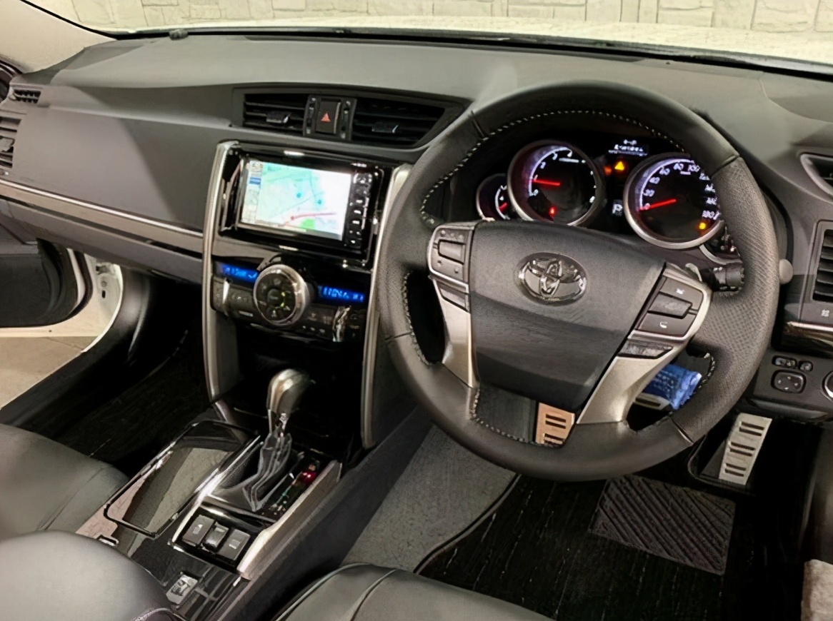 2024款全新丰田锐志旗舰版介绍,外观动感内饰豪华图