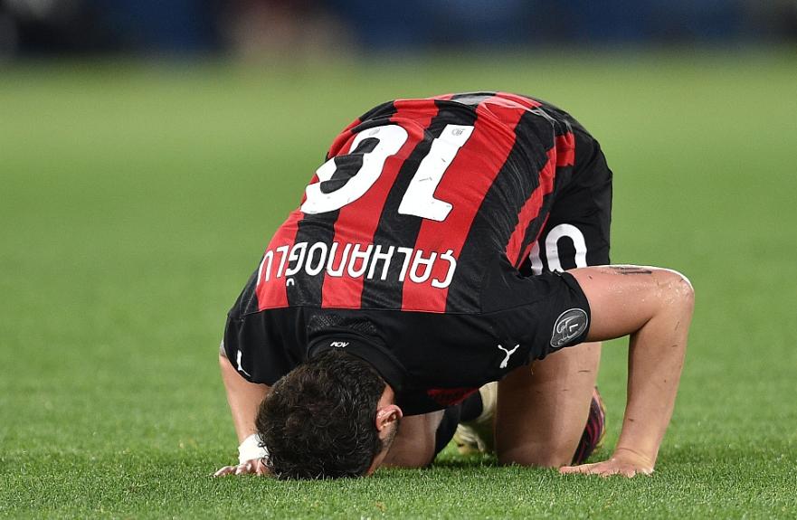 逗妹吐槽：米兰终于上头条了！不过是以0-3的方式…