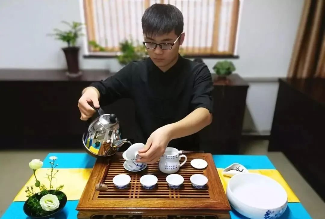 妃玲茶艺培训班怎么报名,王琼茶艺培训班报名