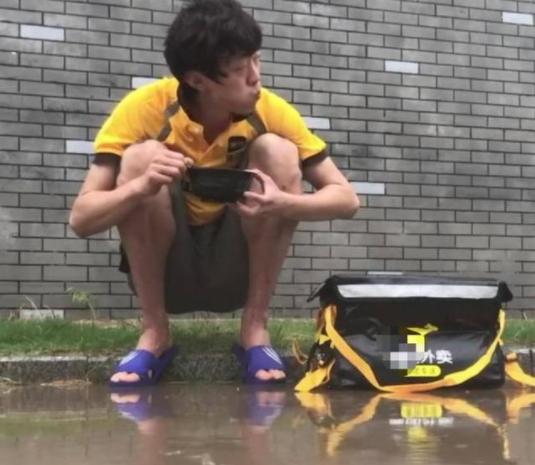 男友明目张胆劈腿,男友无情劈腿