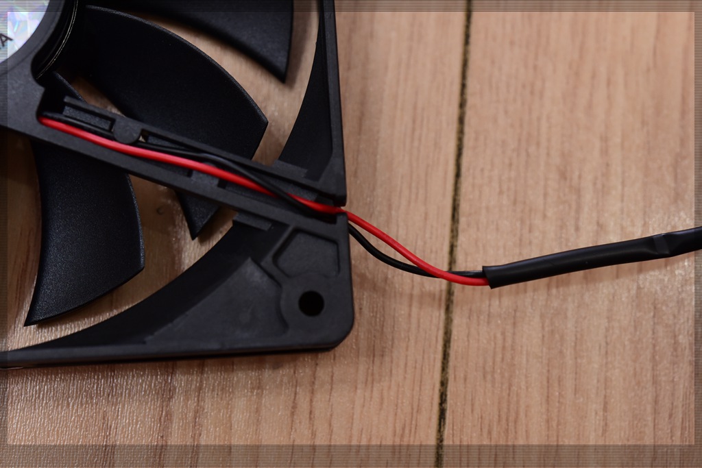 爱国者es650什么电容,爱国者yogo电源es650