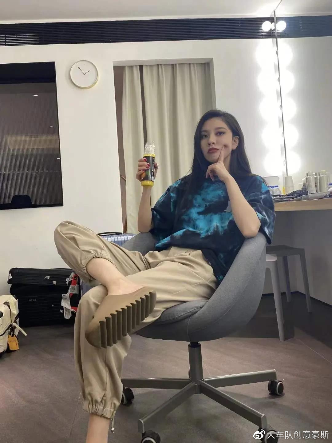 潮酷小众扎染,扎染时尚单品推荐