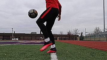 颠球技巧入门小学生3岁,五个适合初学者的颠球技巧