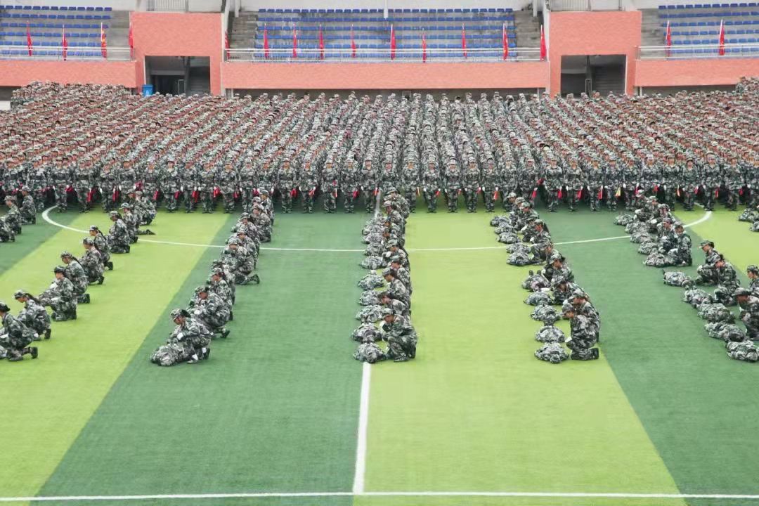 乐山职业技术学院18级军训视频,乐山职业技术学院军训三防