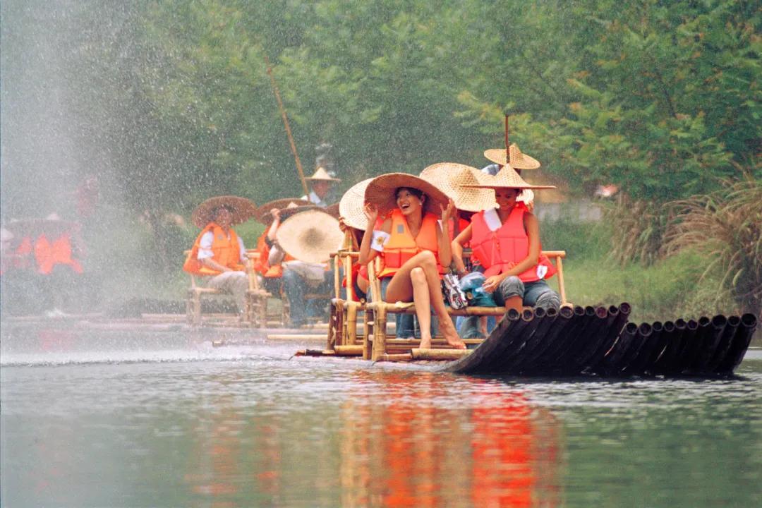 峡谷漂流推荐一个避暑圣地,金丝峡漂流和溶洞漂流哪个好玩