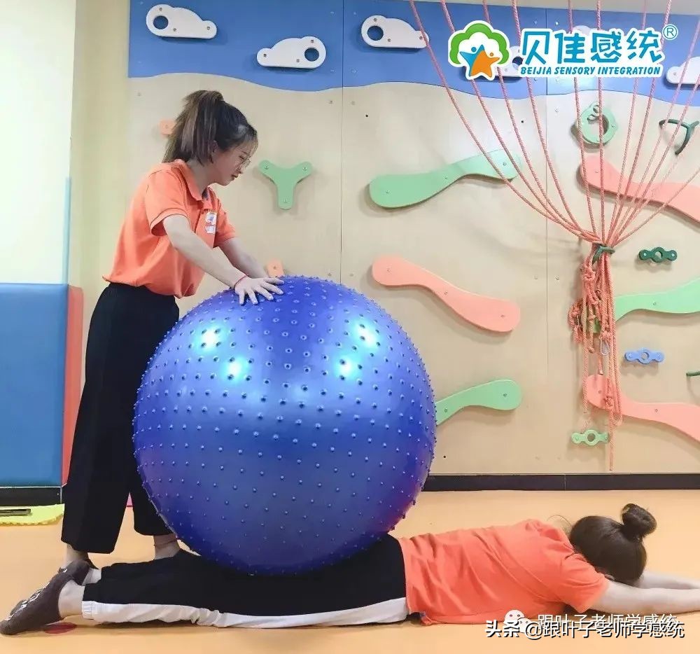 小孩踮脚尖走路是什么问题,孩子踮脚尖走路是什么原因