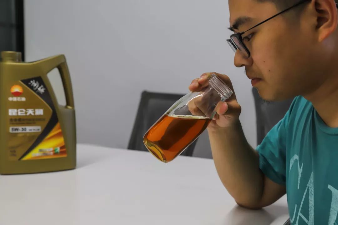 很多车主都有过保养被坑的经历,保养被4s店坑了怎么办