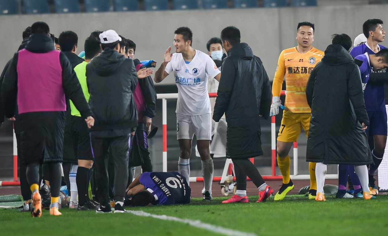 中国足球怎么样变革,中国足球需要走出困境急需惊喜