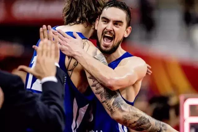 「人物」独力掀起全国热潮，他证明布拉格不仅有春天