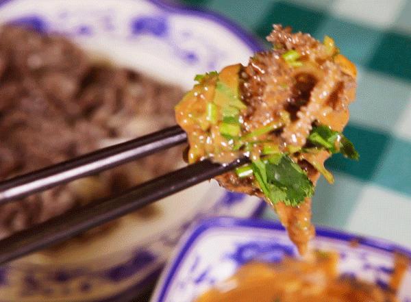 老字号“插旗”石景山！不到20元能吃饱？！还抬手就送60瓶啤酒！