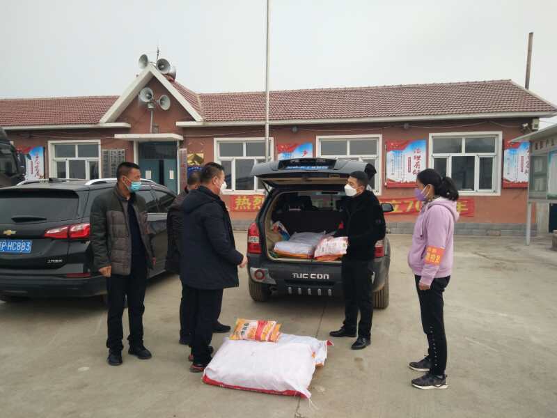 蟒挡坝村：备战春耕提供种子化肥送门服务