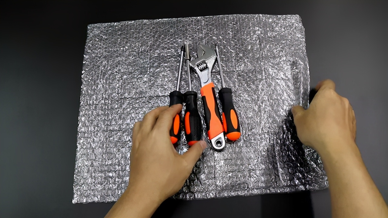 快递里气泡垫放卫生间和厨房,快递里的气泡垫放厨房里有什么用