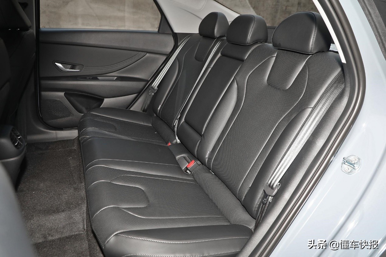 现代伊兰特空间颜值介绍,北京现代第七代伊兰特1.5t和1.4