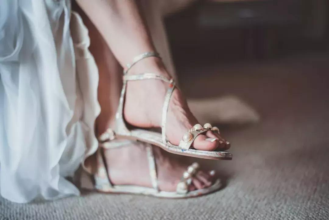 最伤脚的鞋子排行榜,夏天最伤脚的鞋子