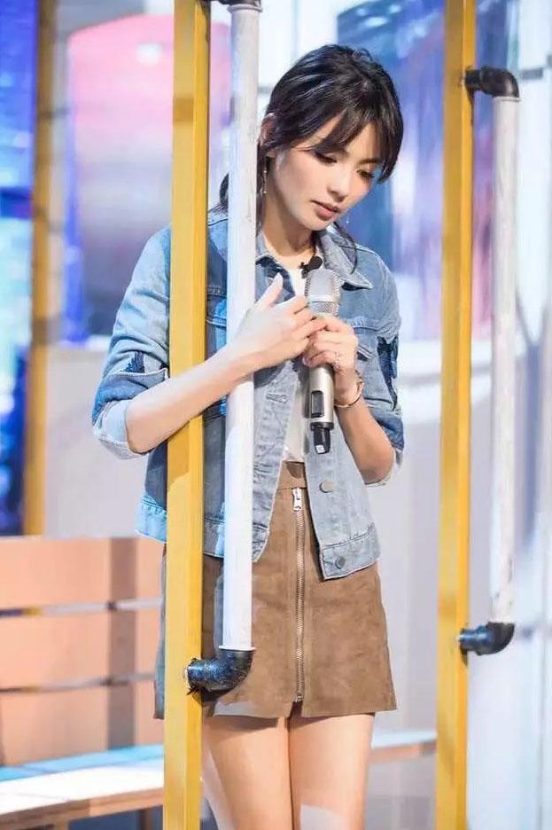 迪丽热巴杨幂穿搭,杨幂迪丽热巴穿衣风格