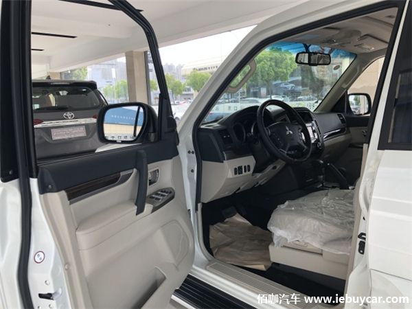 suv三菱帕杰罗,三菱帕杰罗v97真正的越野王