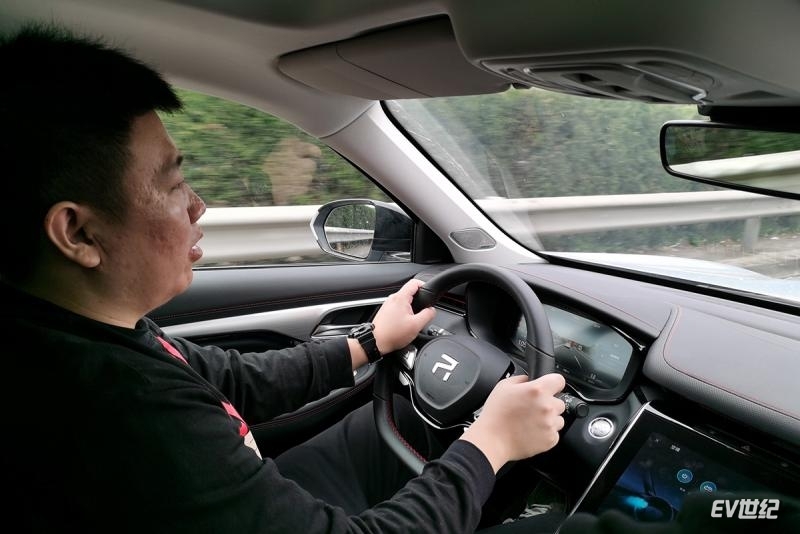 用实际行动诠释高品质服务,飞凡marvelr试驾