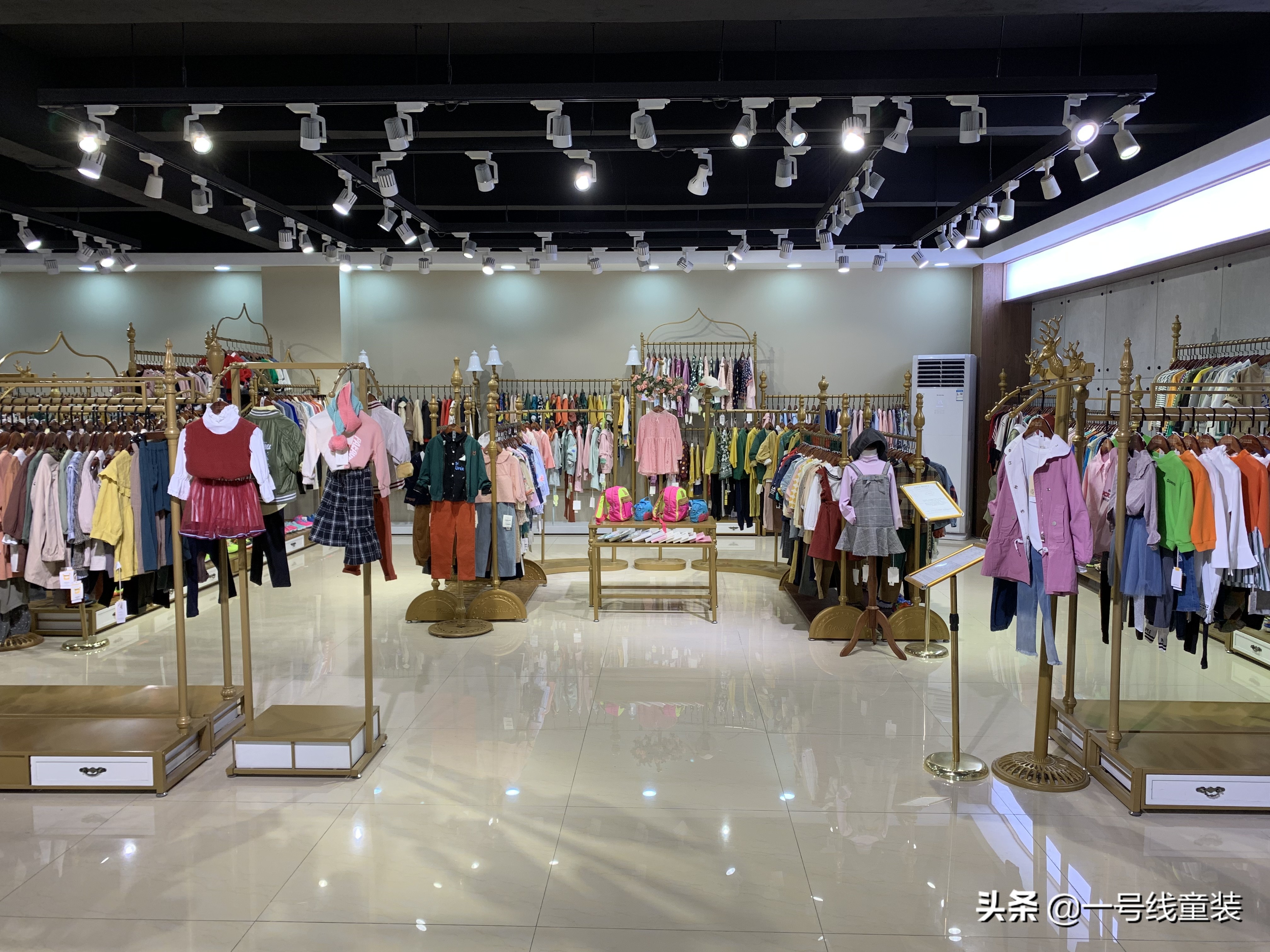 广州金宝服装,去广州金马服装批发市场怎么拿货