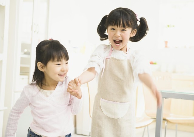 二胎两孩子吵架怎么处理,二胎两个孩子经常吵架怎么办