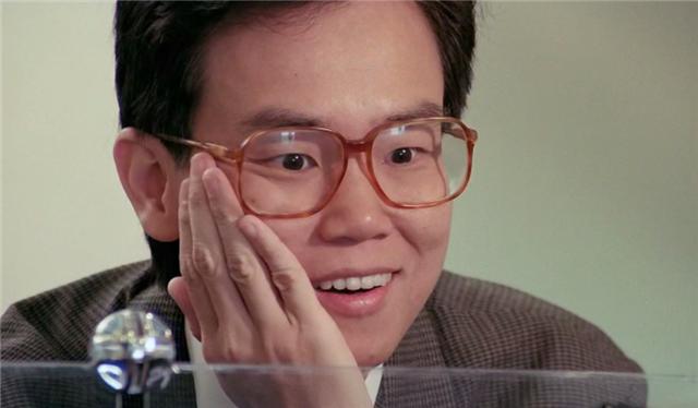 1989年，许冠文黄百鸣联手，王祖贤加盟，却不敌周润发和成龙