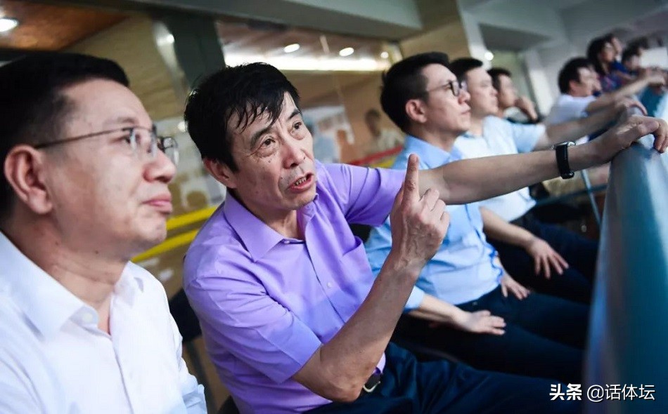 足协连夜讨论归化球员的事情,媒体谈恒大归化球员