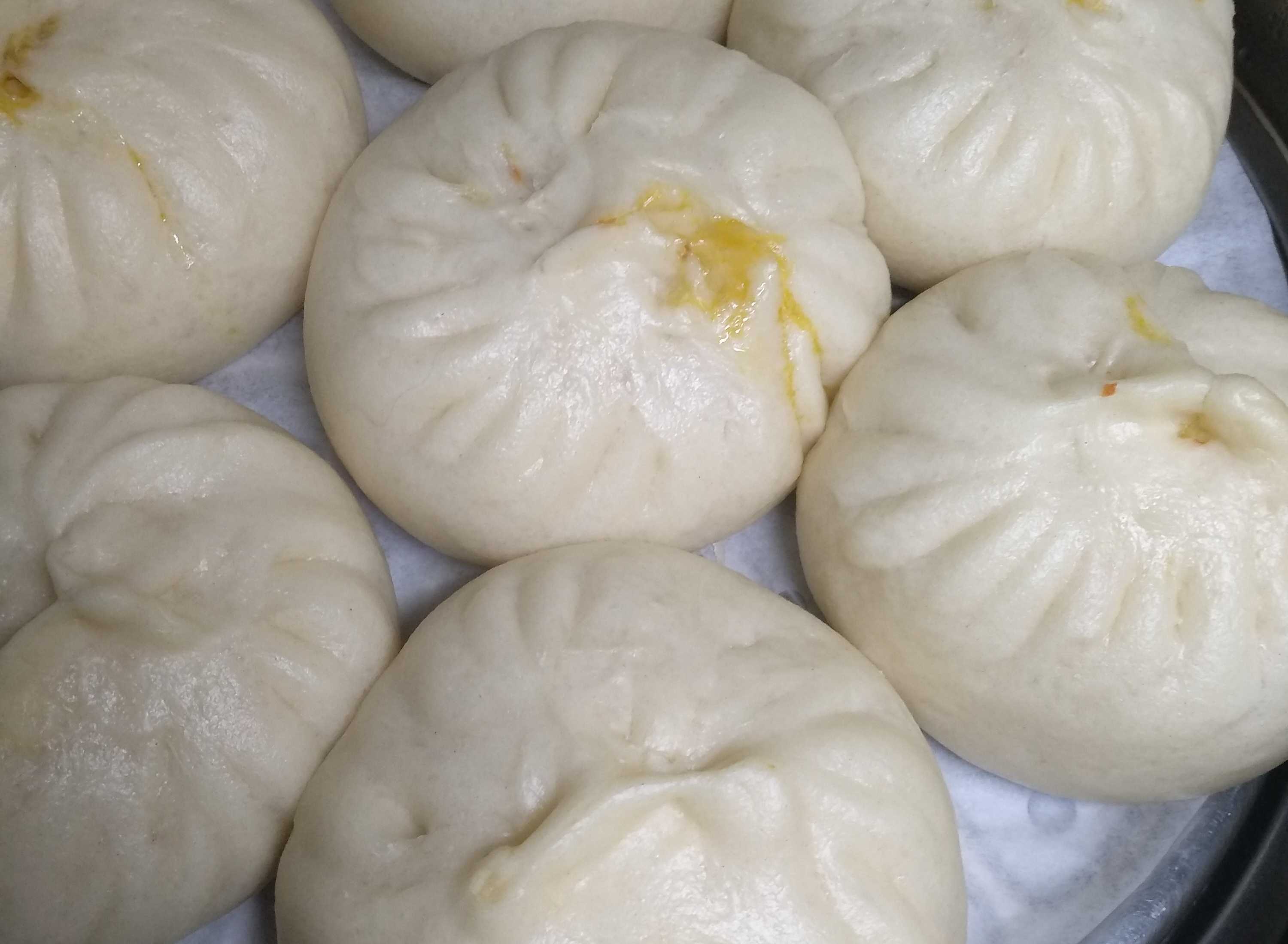 发面加了油揉不光滑,发面的时候放了碱发不起来