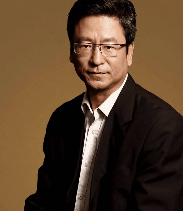 王朔对白岩松的点评一针见血,王朔对白岩松的评价很精辟