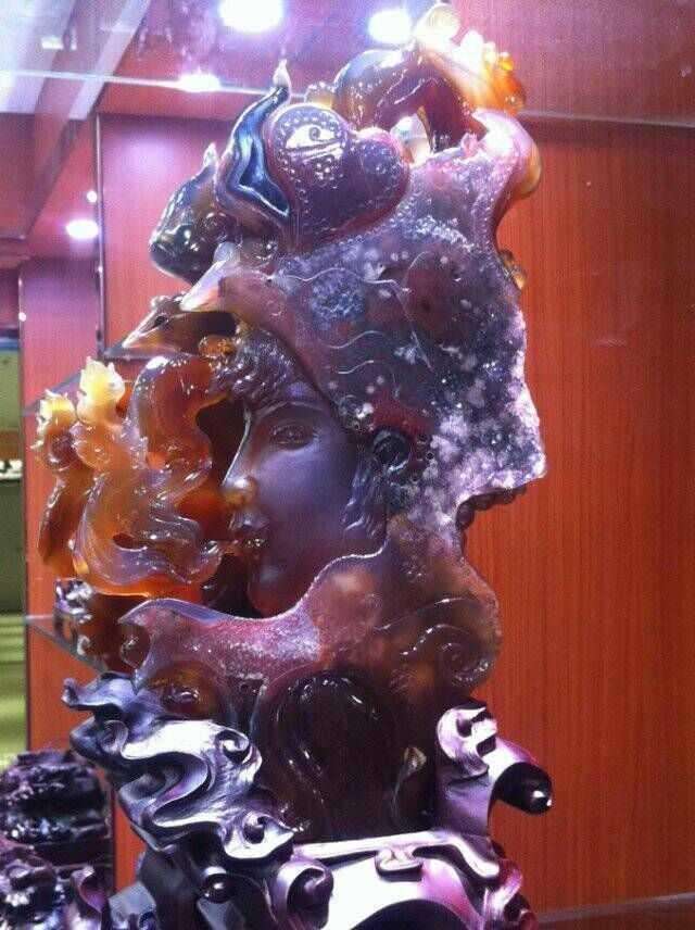 这里发现一块河磨“玉王”，曾深埋六年，如何开发却让人伤透脑筋